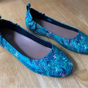 FitFlop Leather Jungle Flats